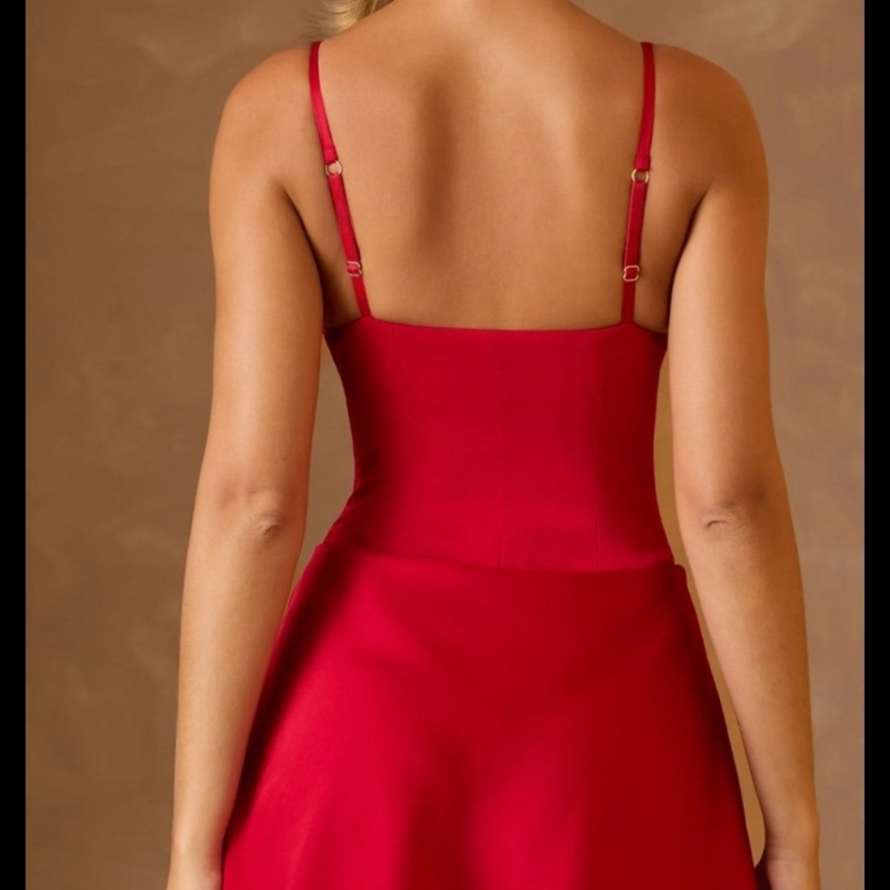 Oh Polly Elegant Red Plunge Mini Dress Yaiza - Picture 2 of 5